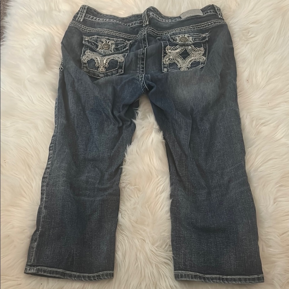 Stylish Blue Jean Capris with Embroidered Pockets A3